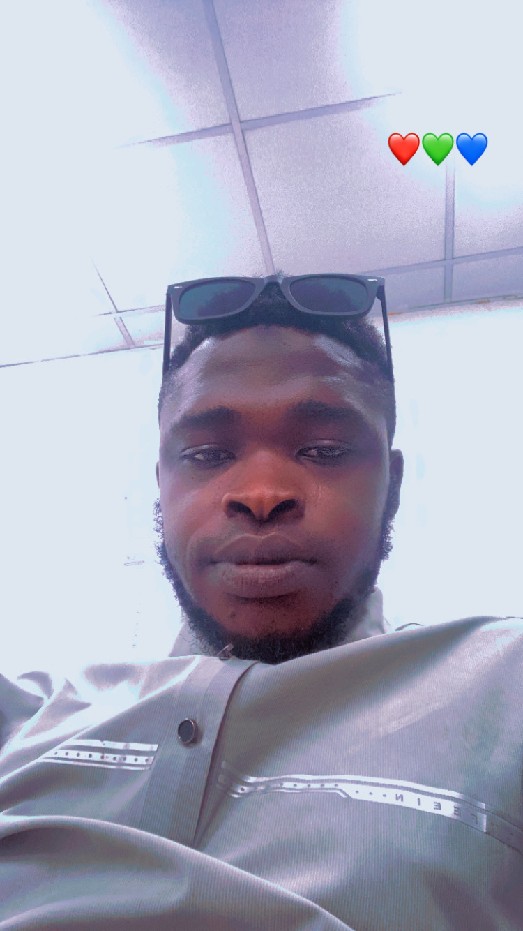 Profile photo for @adesoji