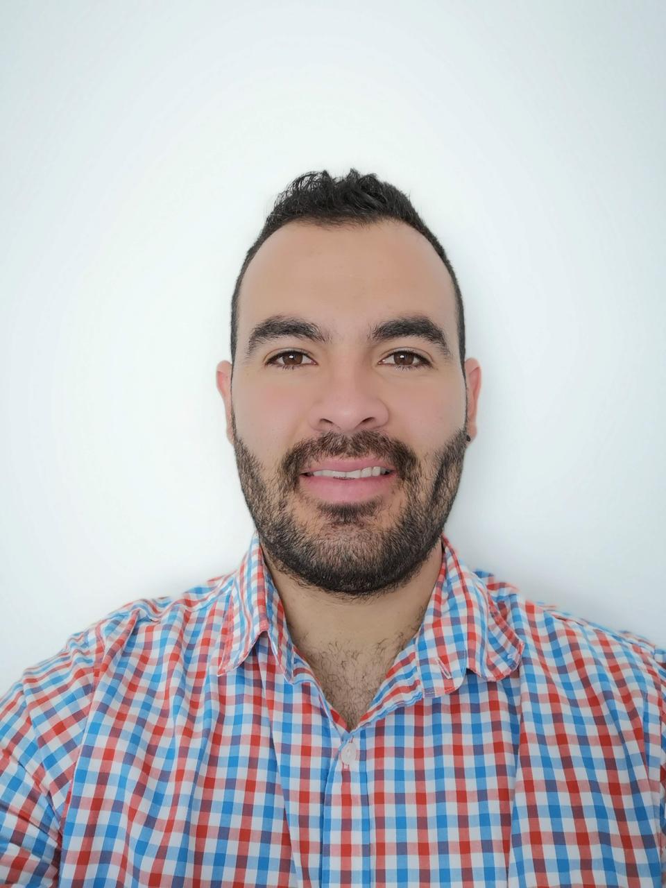 Profile photo for @carlos405