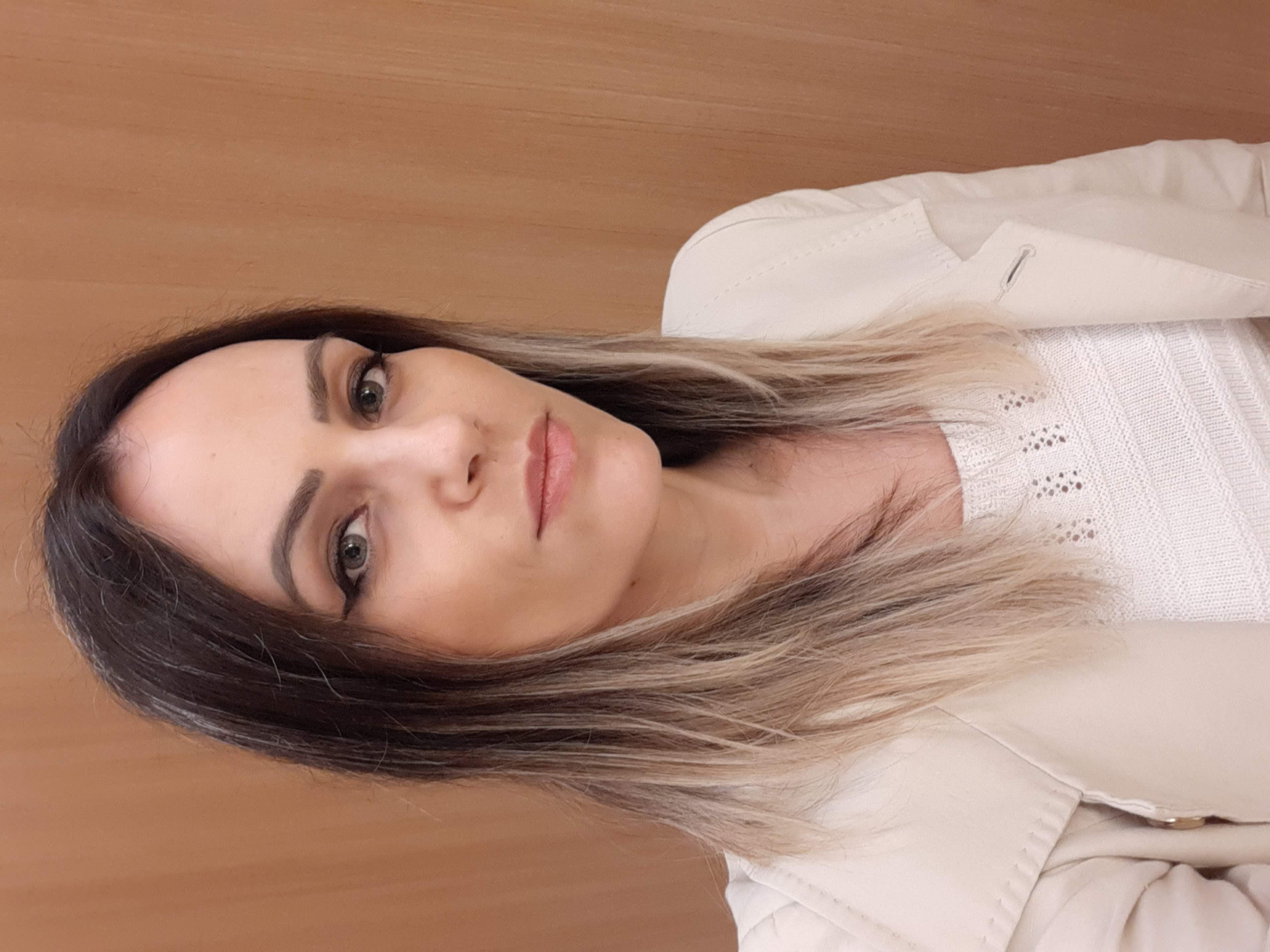 Profile photo for @gislaine